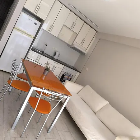 Apartments Las Americas شقة *